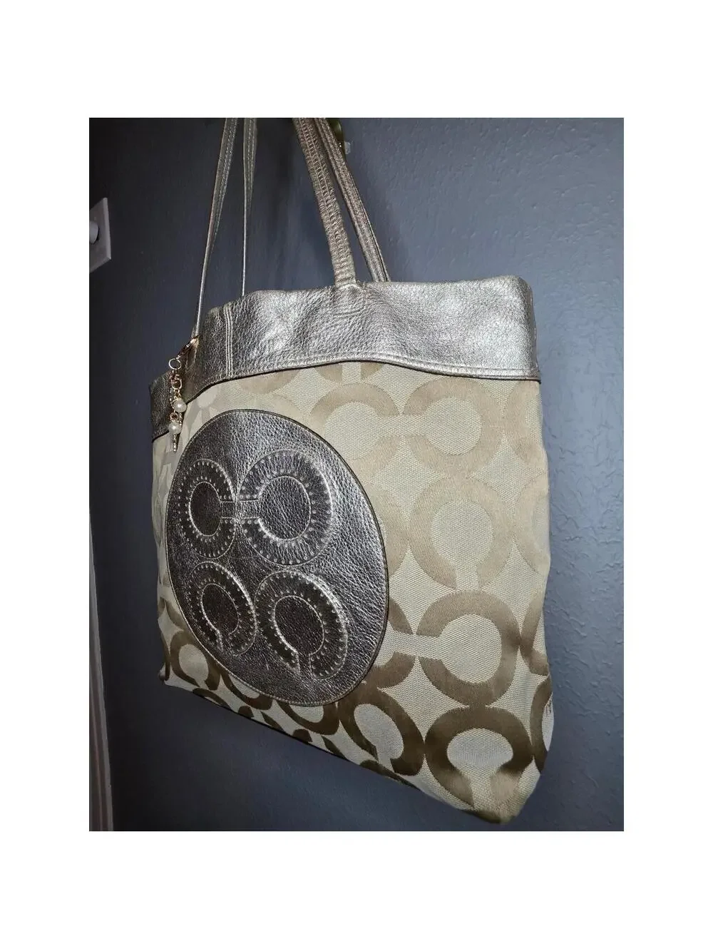 🍒Coach Julia Op Art  Signature Metallic Tote🍒